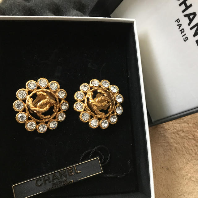 CHANEL(シャネル)のCHANEL ビジュー イヤリング ゴールド レディースのアクセサリー(イヤリング)の商品写真