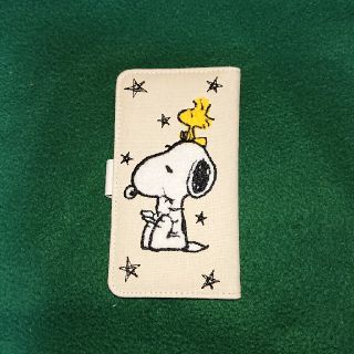 スヌーピー(SNOOPY)の新品‼️ スヌーピーのスマホケース 白(モバイルケース/カバー)