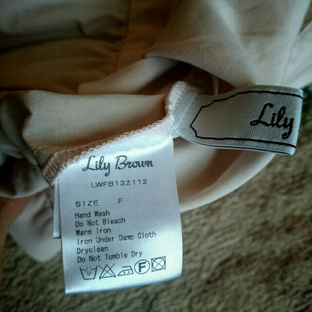 Lily Brown(リリーブラウン)のLily⭐トップス ※本日のみ大幅値下げ レディースのトップス(シャツ/ブラウス(半袖/袖なし))の商品写真