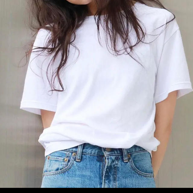 アングリッド Tシャツ