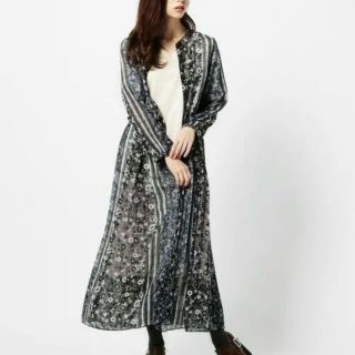 ローズバッド(ROSE BUD)のROSEBUD  花柄シフォンワンピース☆新品(ロングワンピース/マキシワンピース)