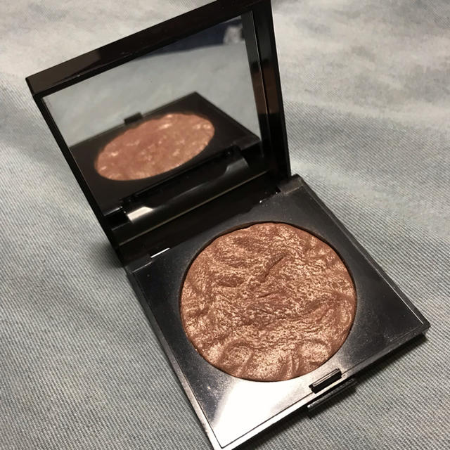 laura mercier(ローラメルシエ)のローラメルシエ(lauramercier) フェイスパウダー コスメ/美容のベースメイク/化粧品(フェイスパウダー)の商品写真