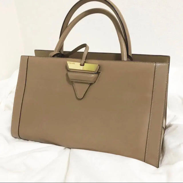 LOEWE(ロエベ)のロエベ バルセロナ レザー バッグ ショルダー トート レディースのバッグ(ハンドバッグ)の商品写真