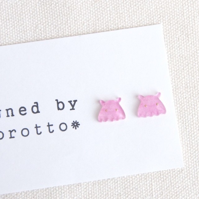 メンダコ ピアスorノンホールピアス ハンドメイドのアクセサリー(ピアス)の商品写真