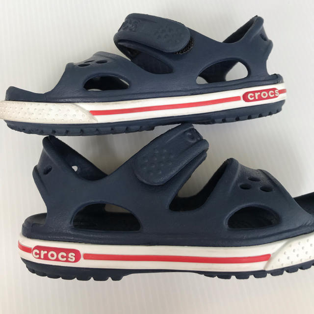 crocs(クロックス)のクロックス サンダル キッズ/ベビー/マタニティのベビー靴/シューズ(~14cm)(サンダル)の商品写真