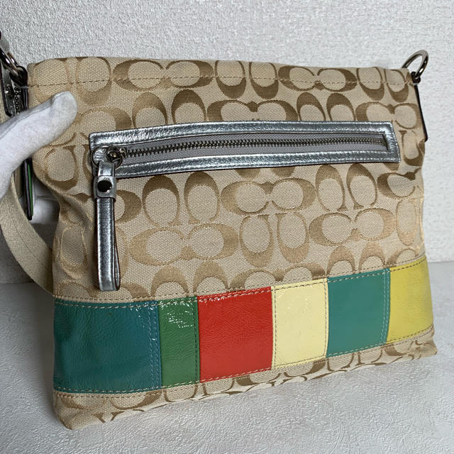 COACH(コーチ)のCOACH コーチ ショルダーバッグ シグネチャー 624 レディースのバッグ(ショルダーバッグ)の商品写真