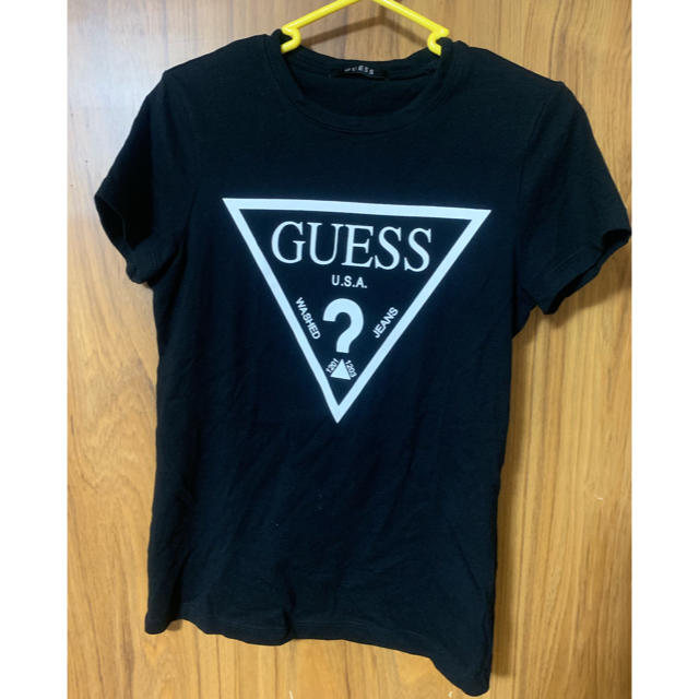 GUESS(ゲス)のGUESS ティシャツ レディースのトップス(Tシャツ(半袖/袖なし))の商品写真