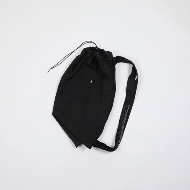 70%OFF】 Kiko Kostadinov Kutch Bag ショルダーバッグ - www