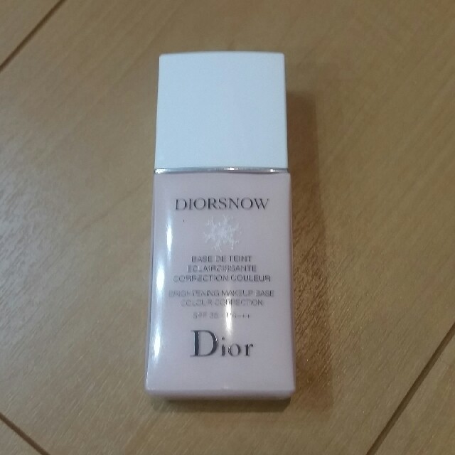 Dior(ディオール)のDior snow メイクアップベース ローズ コスメ/美容のベースメイク/化粧品(化粧下地)の商品写真