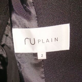 アールユー(RU)のｒｕ ＰＬＡＩＮ  アールユー 無地 スーツ 上下 黒色 (スーツ)