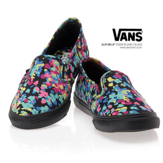 VANS(ヴァンズ)のVANS 花柄スリッポン レディースの靴/シューズ(スニーカー)の商品写真