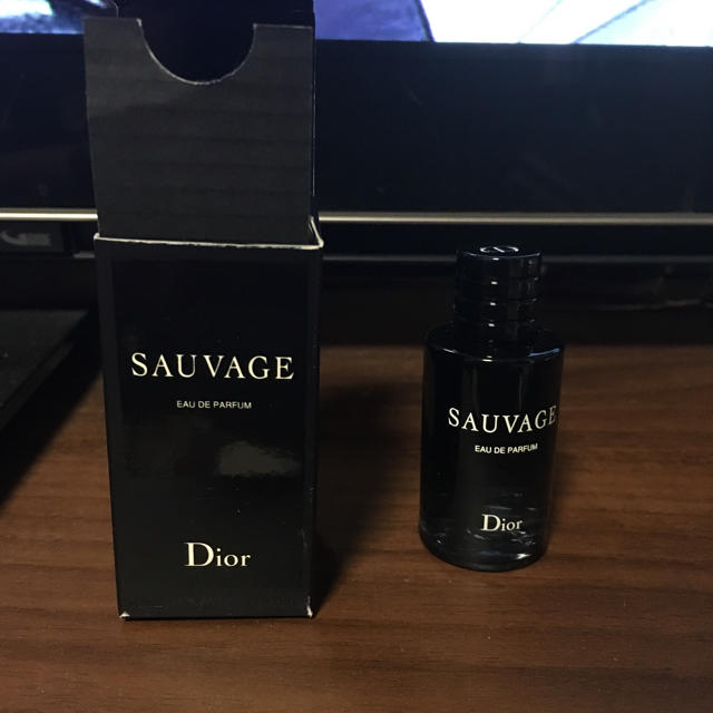 DIOR HOMME(ディオールオム)のDior SAUVAGE コスメ/美容の香水(香水(男性用))の商品写真