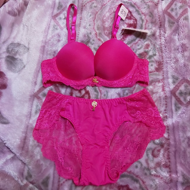 ブラ＆ショーツセット♡B70♡ピンク レディースの下着/アンダーウェア(ブラ&ショーツセット)の商品写真