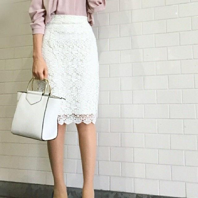 UNIQLO(ユニクロ)の【新品】UNIQLO レースタイトスカート オフホワイト レディースのスカート(ひざ丈スカート)の商品写真