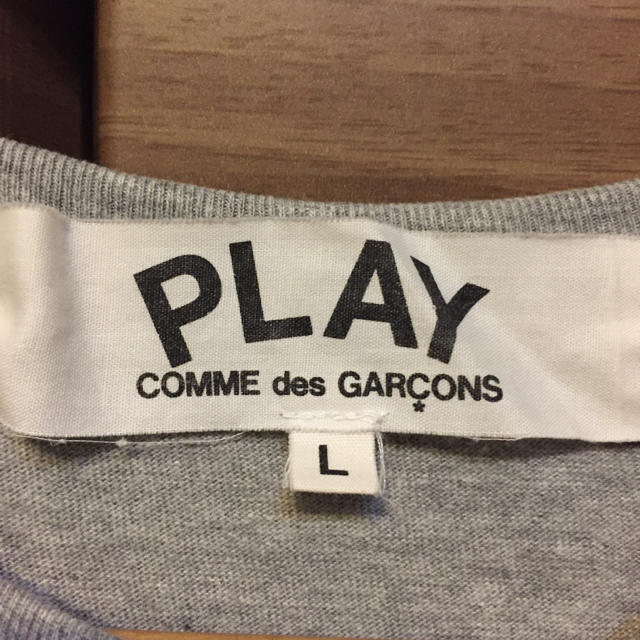 COMME des GARCONS(コムデギャルソン)のコム・デ・ギャルソン Tシャツ PLAY レディースのトップス(Tシャツ(半袖/袖なし))の商品写真