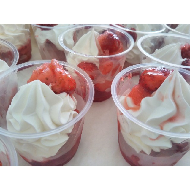 完熟とちおとめ🍓いちごみるくの素③袋　☆冷凍☆いちご　☆送料一律1000円 食品/飲料/酒の食品(フルーツ)の商品写真