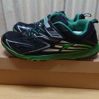 瞬足スニーカー👟(グリーン)(スニーカー)