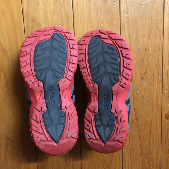 Teva(テバ)のTeva kidsサンダル キッズ/ベビー/マタニティのキッズ靴/シューズ(15cm~)(サンダル)の商品写真