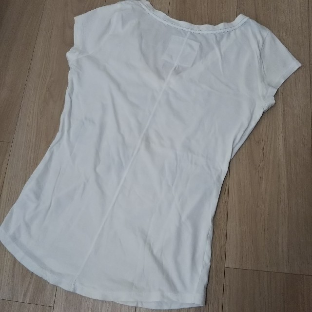 GUESS(ゲス)のゲス 白Tシャツ Mサイズ レディースのトップス(Tシャツ(半袖/袖なし))の商品写真