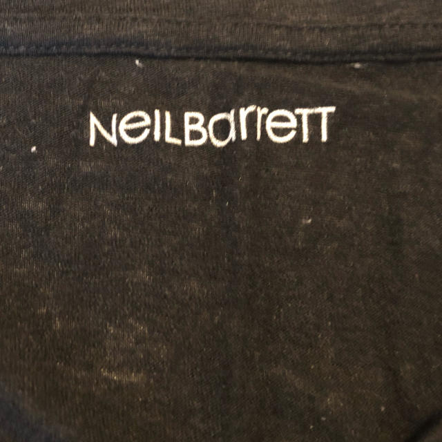 NEIL BARRETT(ニールバレット)の【NEIL BARRETT】  ニールバレット VネックTシャツ メンズのトップス(Tシャツ/カットソー(半袖/袖なし))の商品写真