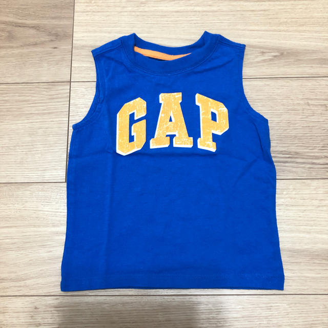 babyGAP(ベビーギャップ)の新品 タグなし babyGap  ノースリーブ タンクトップ ロゴ キッズ/ベビー/マタニティのキッズ服男の子用(90cm~)(Tシャツ/カットソー)の商品写真