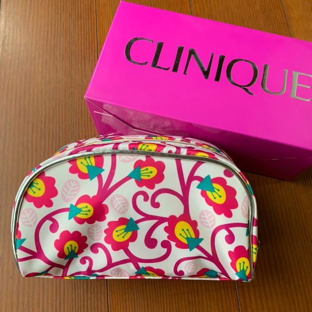 CLINIQUE(クリニーク)の◼️非売品◼️ CLINIQUE×ELEY KISHIMOTO ドーム型ポーチ レディースのファッション小物(ポーチ)の商品写真