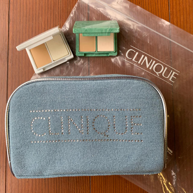 CLINIQUE(クリニーク)の◼️非売品◼️ CLINIQUE デニム生地ポーチ  レディースのファッション小物(ポーチ)の商品写真