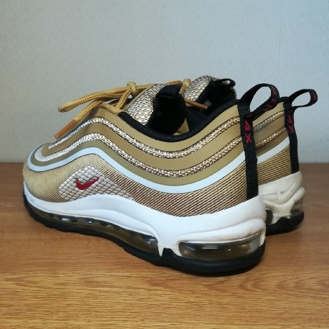 NIKE(ナイキ)の美品 大人気 NIKE AIR MAX 97 ULTRA メンズの靴/シューズ(スニーカー)の商品写真