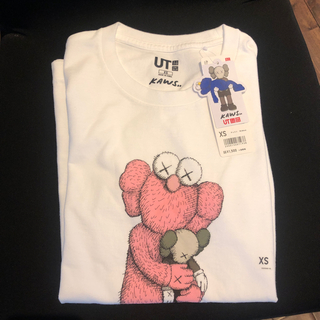 ユニクロ(UNIQLO)のkaws UNIQLO ユニクロ (Tシャツ/カットソー(半袖/袖なし))