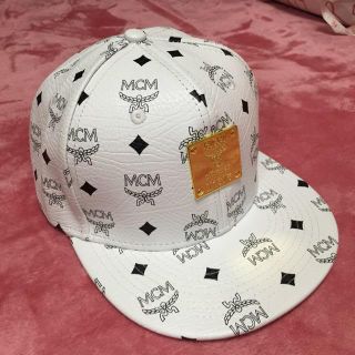 MCM - MCM キャップ の通販 by みんぎ's shop|エムシーエムならラクマ
