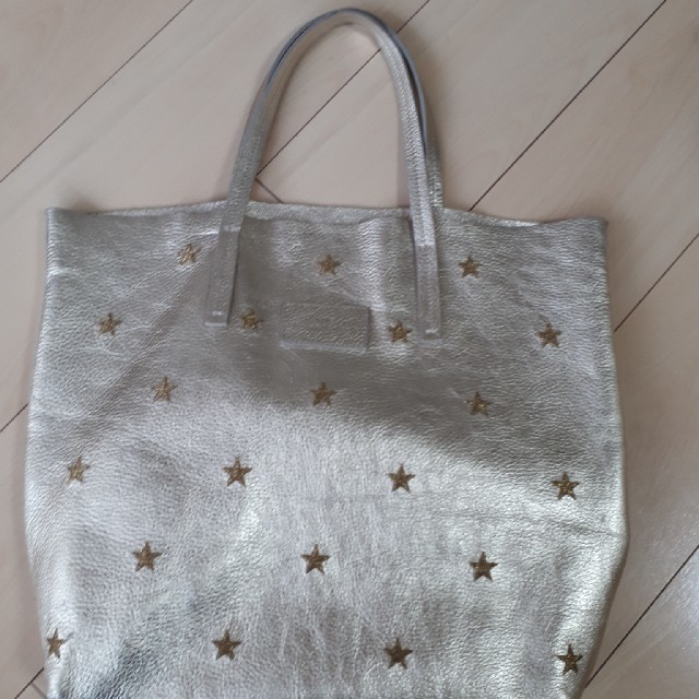 専用です☆NUR DONATELLA LUCCHI スターシシュウトート 【超特価SALE ... 専用です☆NUR DONATELLA LUCCHI スターシシュウトート