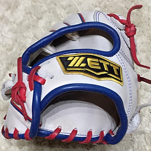 ZETT(ゼット)の【ゼット】グラブ(ソフトボール用)⚾️リアライズシリーズ スポーツ/アウトドアの野球(グローブ)の商品写真