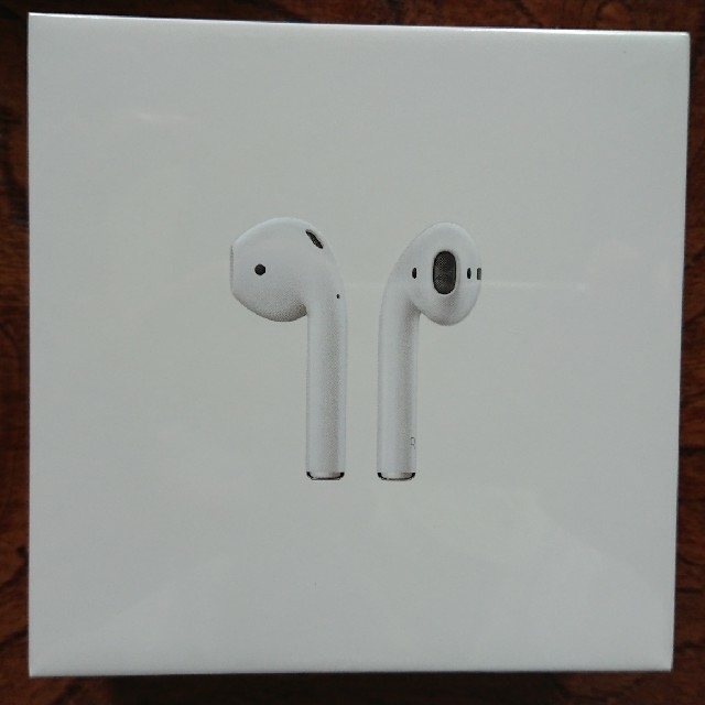 ヘッドフォン/イヤフォンApple AirPods MRXJ2J/A ワイヤレス充電ケースモデル 新品