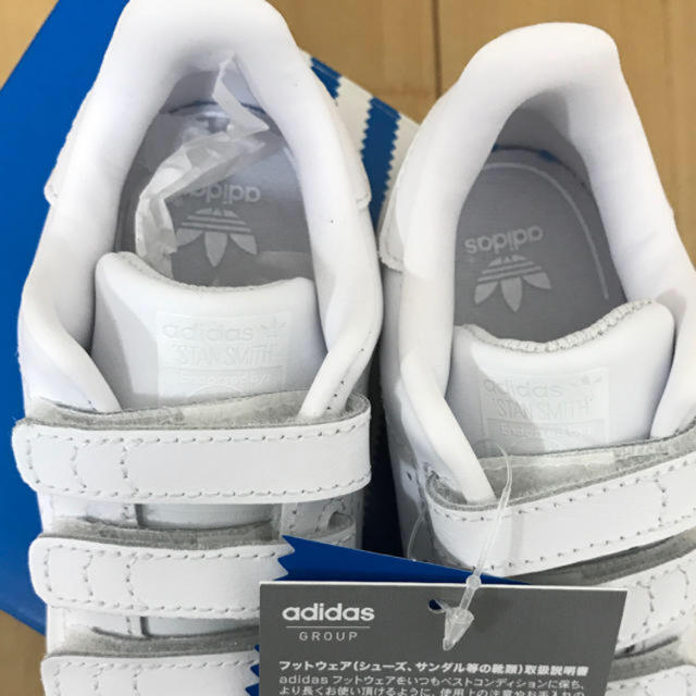 adidas(アディダス)の新品★アディダス★スタンスミス★キッズ★14 キッズ/ベビー/マタニティのベビー靴/シューズ(~14cm)(スニーカー)の商品写真