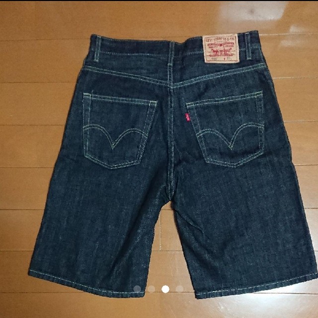 Levi's(リーバイス)の569 LOOSE FIT デニムハーフパンツ メンズのパンツ(ショートパンツ)の商品写真