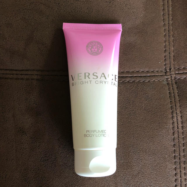 VERSACE(ヴェルサーチ)のVersace Body lotion コスメ/美容のボディケア(ボディローション/ミルク)の商品写真