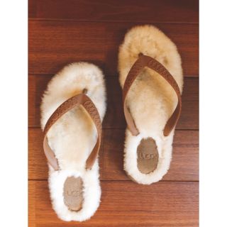 アグ(UGG)の最終∞希少∞ UGG シープスキン ビーチサンダル 別注カラー 美品(ビーチサンダル)