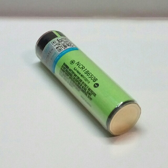 18650リチウムイオン充電池 保護回路付1本の通販 by ポン太45's shop｜ラクマ