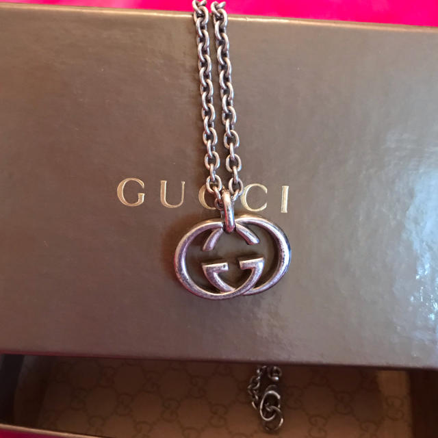 GUCCIシルバーネックレス GUCCIシルバーネックレス