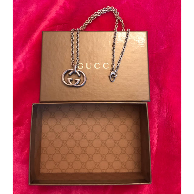 GUCCIシルバーネックレス GUCCIシルバーネックレス