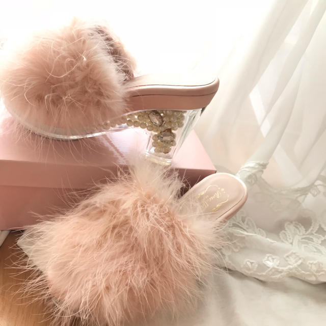 syrup.(シロップ)のRose Marie seoir パールビジューサンダル pink レディースの靴/シューズ(ミュール)の商品写真