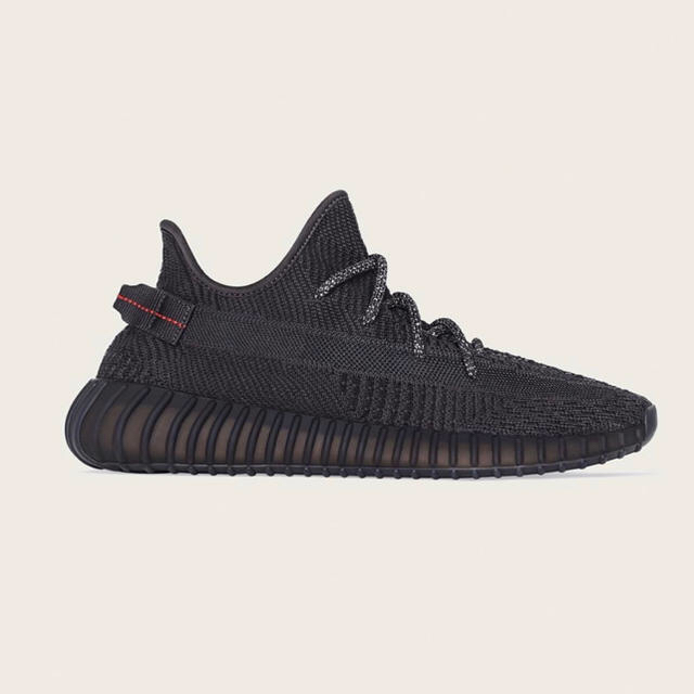 adidas(アディダス)のYEEZY BOOST 350 V2 BLACK 28cm メンズの靴/シューズ(スニーカー)の商品写真