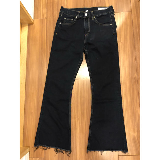 DEUXIEME CLASSE(ドゥーズィエムクラス)の切りっぱなし裾クロップドフレアデニム rag & bone/JEAN レディースのパンツ(デニム/ジーンズ)の商品写真