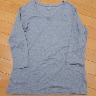 ユニクロ(UNIQLO)の【送料込】UNIQLO ユニクロ 丸首七分袖Tシャツ グレー XL(Tシャツ(長袖/七分))
