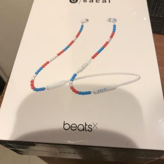 サカイ(sacai)の新品未開封 sacai beats X ワイヤレス イヤフォン トルコカラー(ヘッドフォン/イヤフォン)