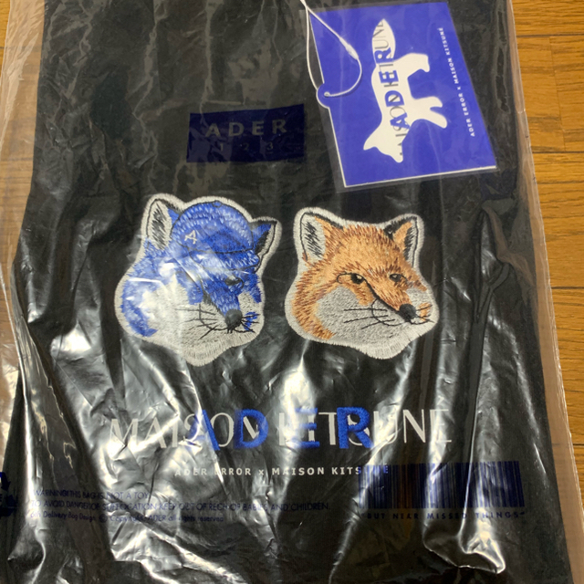 MAISON KITSUNE'(メゾンキツネ)のメゾンキツネ アーダーエラー twin fox tシャツ メンズのトップス(Tシャツ/カットソー(半袖/袖なし))の商品写真