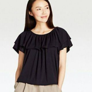 ユニクロ(UNIQLO)の2wayオフショルダーTシャツ(Tシャツ(半袖/袖なし))