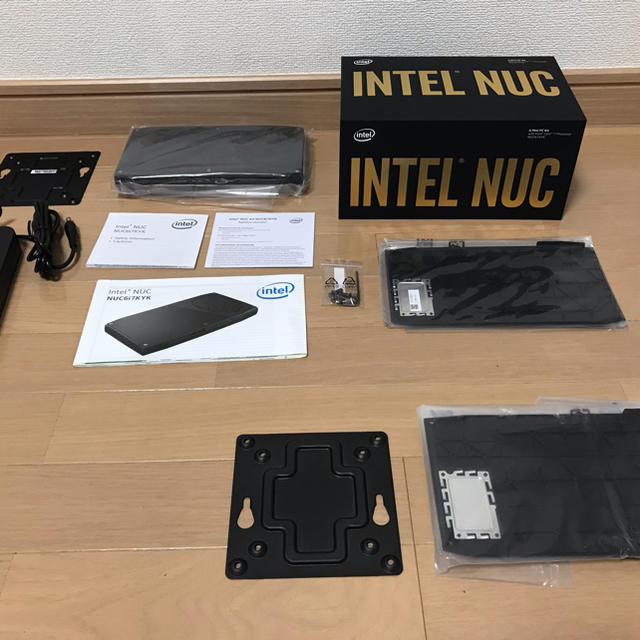 intel NUC (NUC6i7KYK) スマホ/家電/カメラのPC/タブレット(デスクトップ型PC)の商品写真