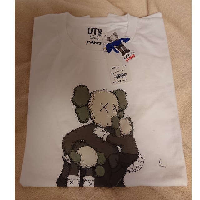UNIQLO(ユニクロ)のUNIQLO カウズ Ｔシャツ
 メンズのトップス(Tシャツ/カットソー(半袖/袖なし))の商品写真