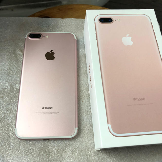 iPhone(アイフォーン)のiPhone7 Plus 128GB ROSE GOLD softbank スマホ/家電/カメラのスマートフォン/携帯電話(スマートフォン本体)の商品写真